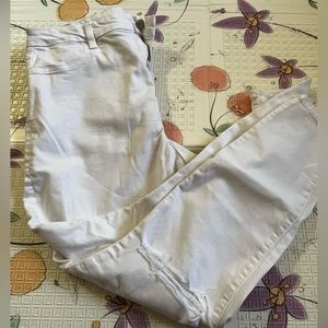 AE White Jeans